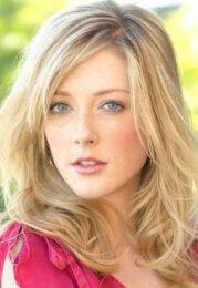 Jennifer Finnigan